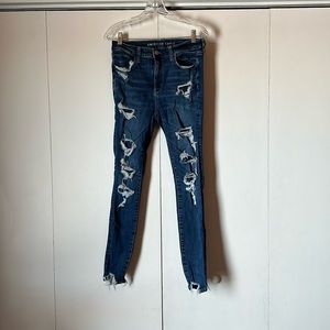 American Eagle Super High Rise distressed Jeans size 8 Women’s